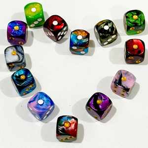 Dados de Juego Acrílicos de 16 mm, Bicolor, con Esquinas Redondeadas, Personalizables al por Mayor - Product Image 3