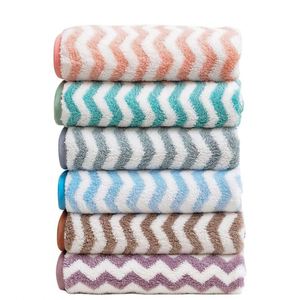 Serviette de toilette en microfibre de haute qualité, en polaire corail tricotée, avec motif brodé fantaisie, vente en gros à prix abordable - Product Image 1