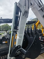 Mini-excavatrice d'occasion E20 de 2 tonnes avec chenilles rétractables pour accès restreint dans les cours arrière