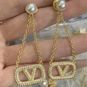 Fashion <strong>Fine</strong> 18k Gold Plated Statement Brand Pearl <strong>Stud</strong> <strong>Earring</strong> Jewelry Luxury Diamond Designer Hoop <strong>Earrings</strong> For Women - Product Image 4