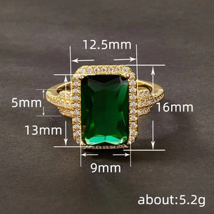 Anello Vintage di Lusso per Donne, Elegante Gioiello da Indossare all'Indice - Product Image 5