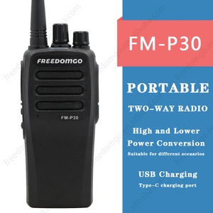 Walkie Talkie Inalámbrico Portátil Original Freedomgo FM-P30 UHF 400-520MHz 5W de Potencia, Resistente al Agua IPX-1, Bidireccional - Product Image 2