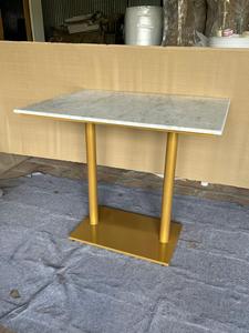 Mesa de Centro Moderna Jodhpur Trends en Madera de Haya Sólida Negra y Verde para Restaurante - Product Image 3