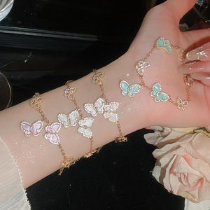 สร้อยข้อมือจี้รูปผีเสื้อเพทาย ดีไซน์เฉพาะตัว สไตล์หวาน เครื่องประดับคุณภาพสูง ขายส่ง - Product Image 1
