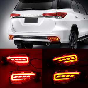 Lampu Reflektor Belakang LED untuk Toyota Fortuner SW4 2015 2016 - 2020 <span class=keywords><strong>2</strong></span>/3 Fungsi Lampu Kabut Bumper Belakang Lampu Rem - Product Image 2