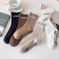 Chaussettes de Yoga Personnalisées Femme Broderie Salle de Sport Fitness Coton Mi-Mollet Antidérapantes Chaussettes Adhérentes Pilates