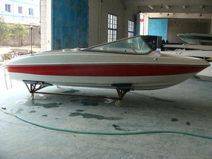 New Model White Fiberglass Speedboat Fashion Red Stripe Sports Boat for Water Sightseeing and Entertainment Customizable Pleasur - Product Image 5