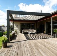 Pergola rétractable en aluminium de haute qualité pour l'extérieur, marque Sweet Home, avec structure thermolaquée de bonne qualité, installation facile pour la cour