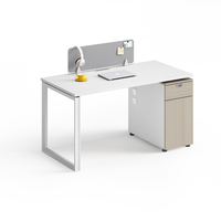 Escritorio de oficina sencillo de estilo moderno, mesa de personal de madera, cubículo de estación de trabajo abierto con escritorio de ordenador extensible