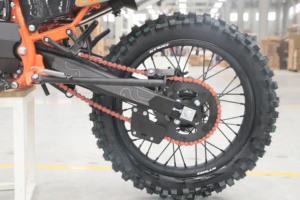 Motocicleta Todoterreno CQR CB250D-G <span class=keywords><strong>Enduro</strong></span> Motocross de 250cc, Monocilíndrica, con 5 Velocidades y Frenos de Disco Hidráulicos, Superventas - Product Image 3