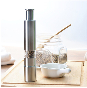 Moulin à sel et à poivre en acier inoxydable à <span class=keywords><strong>action</strong></span> de ressort de pouce de conception moderne Gadgets de cuisine Shaker de moulin à pompe - Product Image 2