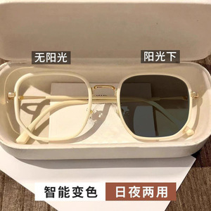 Gafas Planas Fotocromáticas Anti-Luz Azul para Mujer, Color Blanco Leche, Diseño que Adelgaza el Rostro, Dosis Variable, Novedad 2026 - Product Image 4