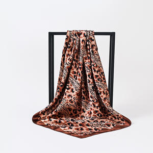 HZW-24116奢华马包围巾品牌女性新款设计头巾围巾春夏发巾时尚头带 - Product Image 6