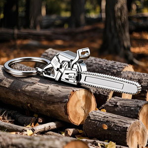 Porte-clés en métal en forme de tronçonneuse, cadeau promotionnel personnalisé d'usine, porte-clés créatif 3D en forme de tronçonneuse - Product Image 3