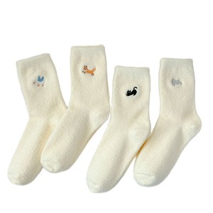 Chaussettes mi-mollet épaisses et chaudes pour femmes avec broderie de chat, chaussettes de nuit en peluche pour la maison - Product Image 3