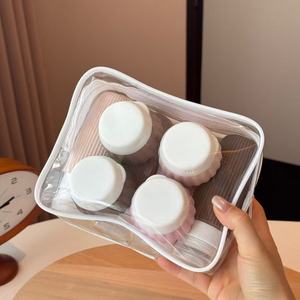Ensemble de flacons distributeurs en silicone légers et étanches - Moulage par injection huit-en-un multicolore pour les voyages et l'extérieur - Product Image 3