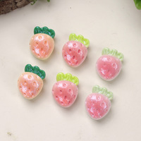 Mini-breloques en résine motif fraise de dessin animé pour accessoires DIY : pinces à cheveux, coques de téléphone, boucles de chaussures