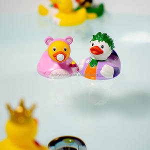 Canards en caoutchouc <span class=keywords><strong>sirène</strong></span> personnalisés de 3 pouces, course de canards en caoutchouc, lot en vrac, Saint-Valentin, jaune jeep, fabricant, jouets flottants en PVC, jouets de bain en vinyle - Product Image 2