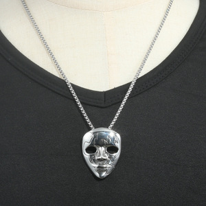Pendentif masque en acier inoxydable, design géométrique, collier unisexe pour hommes et femmes - Product Image 4