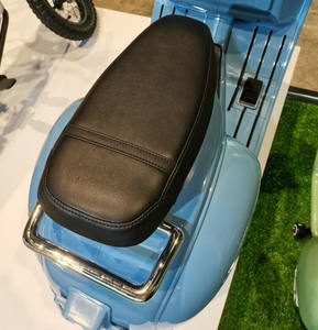 2024 Nueva motocicleta eléctrica para niños con licencia <span class=keywords><strong>Vespa</strong></span> <span class=keywords><strong>12V</strong></span> Ride on Toy - Product Image 6