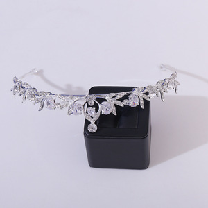 NianCan Tiaras y Coronas de Cristal <span class=keywords><strong>para</strong></span> Novia, Reina, Princesa, Diademas, Coronas <span class=keywords><strong>para</strong></span> Pastel de Cumpleaños, Fiesta de Graduación y Concurso de Belleza - Product Image 6