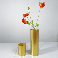 Vase en métal doré moderne et simple, style fer forgé, pour la décoration de la maison, des maisons d'hôtes et des fêtes