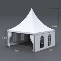 Tente de réception à toit en pente TENTCHO, gazebo blanc avec fenêtres cintrées, draperies et cantonnière festonnée, auvent de fête extérieur