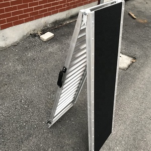 <span class=keywords><strong>Escalier</strong></span> et <span class=keywords><strong>rampe</strong></span> pliables pour chien CNRANNUO PR04, en alliage d'aluminium réglable, capacité de 400 livres, design pliable pour les grands chiens - Product Image 6
