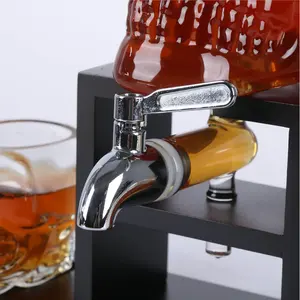 Custom Logo 750mL Skeleton Wine Whiskey Decanter Set With 3oz Skeletons Shot Glass Gift Set For Men