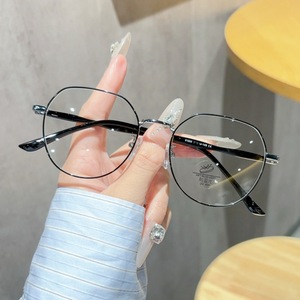 Gafas Ópticas Redondas de Metal Pequeñas 31202, Unisex, Lentes de PC con Protección Anti Luz Azul, Hechas en Taizhou - Product Image 1