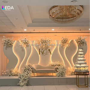 Arco en Forma de S para Decoración de Escenarios Personalizados LEDA, Fondo de Acrílico Blanco con Soporte y Flores para Bodas y Eventos - Product Image 2