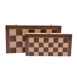 Nouvel ensemble d'échecs en bois en gros du fabricant, décontracté et éducatif, avec pièces magnétiques pliables pour le divertissement des enfants - Product Image 5