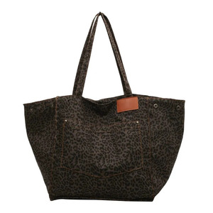 Borsa Tote in Tela con Stampa Leopardata OEM, Grande Capacità, Tracolla, Tasca Frontale, Patch in Pelle, Logo Personalizzato, Casual da Donna per la Spiaggia - Product Image 2