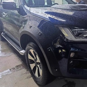 Guardabarros Delgados Estilo Defender 4x4 Todoterreno Negros para ISUZU D-MAX - Product Image 2