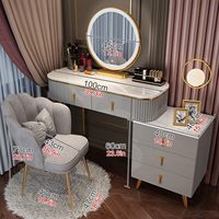 Bureau de toilette de luxe de 100 cm avec bord cannelé, 360 °   Miroir LED rotatif et armoire à 3 tiroirs pour chambre à coucher.