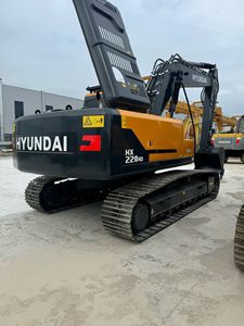 Excavatrice sur chenilles HYUNDAI HX220HD d'occasion de 22 tonnes, d'origine coréenne, bien entretenue, peu d'heures de fonctionnement, certifiée CE - Product Image 5