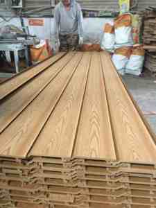 Painel de Parede Externo em Composto de Madeira Plástica WPC Resistente ao Fogo, Impermeável, Resistente a Impactos e de Fácil Instalação para Revestimento de Paredes Externas - Product Image 1