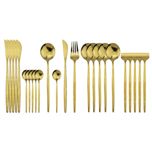 Ensemble d'ustensiles de luxe tout-en-un en plastique durable avec cuillère, fourchette, couteau, baguettes, résistant au lave-vaisselle, idéal pour les voyages - Product Image 1