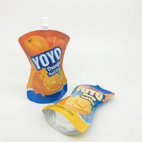 Staande drinkzak met tuit voor mangosap, fruitdrank, voedselveilig, op maat gemaakt, lekvrij, plastic zakken met tuit voor vloeistoffen