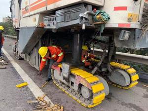 כרית מסלול באיכות גבוהה עם ערכת שרשראות מסלולים עבור מכונת כרסום w200 - Product Image 4