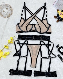 Ensemble de lingerie multi-pièces avec harnais à bretelles croisées, décorations anneaux en métal et ceinture <span class=keywords><strong>porte</strong></span>-jarretelles amincissante - Product Image 5
