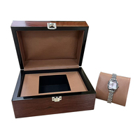 Boîte à montre en bois unique avec fermeture à charnière, finition laquée brillante haut de gamme, personnalisation du logo, faible MOQ, écologique à l'extérieur