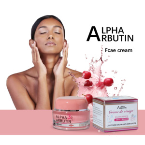 Crème éclaircissante <span class=keywords><strong>pour</strong></span> <span class=keywords><strong>le</strong></span> <span class=keywords><strong>visage</strong></span> <span class=keywords><strong>naturelle</strong></span> OEM avec Alpha Arbutin & Acide Kojique Acide Hyaluronique Hydratante & Anti-âge <span class=keywords><strong>pour</strong></span> tous types de peau - Product Image 4
