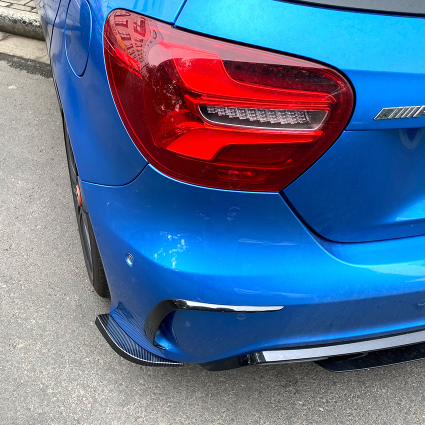 Version Sport (AMG Line) texture fibre de carbone