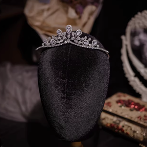 Tiaras <span class=keywords><strong>de</strong></span> Novia para Niñas, Corona <span class=keywords><strong>de</strong></span> Ballet con Pedrería <span class=keywords><strong>de</strong></span> Circonio, Accesorios para el Cabello para Disfraces, Fiestas <span class=keywords><strong>de</strong></span> Cumpleaños, Regalos <span class=keywords><strong>de</strong></span> Graduación - Product Image 4