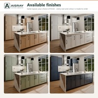 Meuble de cuisine en PVC thermoformé avec portes encadrées, aménagement en îlot, dimensions personnalisées, unités modulaires et rangements extractibles