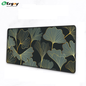 แผ่นรองเม้าส์กันน้ำขนาดใหญ่พิมพ์ลายได้ตามต้องการพร้อมขยายขอบคีย์บอร์ดเล่นเกมกันน้ำสไตล์การ์ตูนมีในสต็อก - Product Image 2