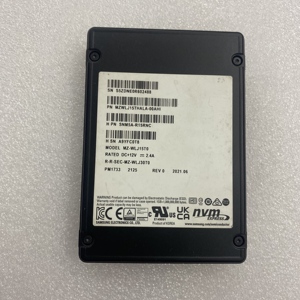 Disco Rigido NVMe (U.2) HITACHI SNM5A-R15RNC 5563632-A MZWLJ15THALA-00AHI PM1733 da 15,38TB - Product Image 1