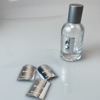 Étiquette métallique imperméable, logo privé personnalisé, autocollant, impression en relief, bouteille de parfum pour cadeau, parfum et cosmétique
