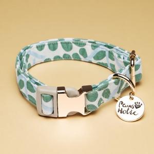 Collar de Perro de Algodón con Estampado Moderno y Elegante, Talla S, Accesorio Cómodo y Duradero para Pasear, Diseño Exclusivo para Perros, Personalizable - Product Image 1
